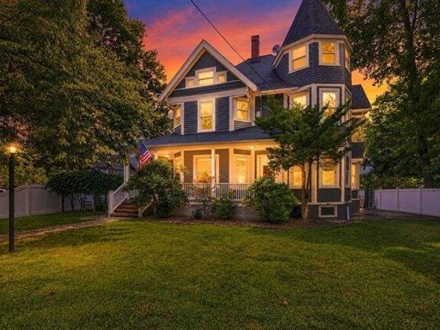6 bedroom, Stoneham MA 02180 105612378