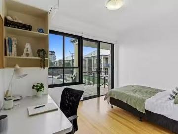 6 Bedroom Superior