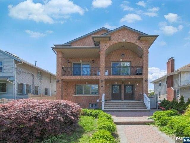 6 bedroom, Palisades Park NJ 07650 105709519