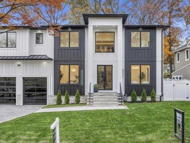 6 bedroom, Paramus NJ 07652 105723261