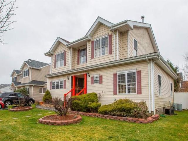 6 bedroom, Plainview NY 11803 72692385