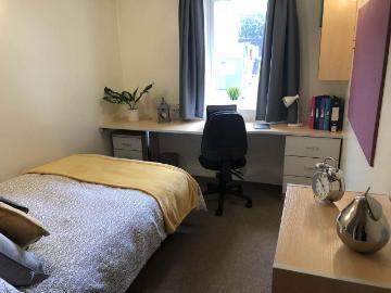 6 bedroom private halls to rent