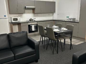 6 bedroom private halls to rent