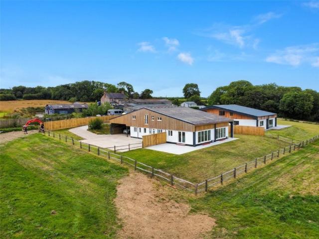 6 bedroom property for sale