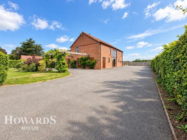 6 bedroom property for sale