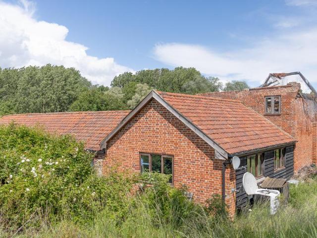 6 bedroom property for sale