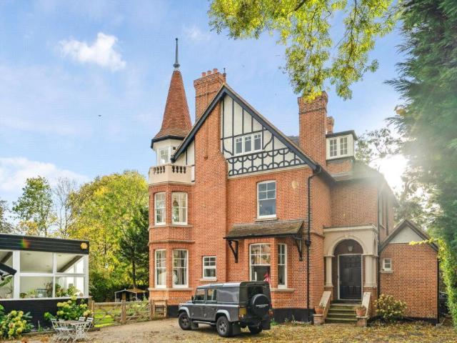 6 bedroom property to let in Bridge Road, East Molesey, Surrey, KT8 £45,000 pcm