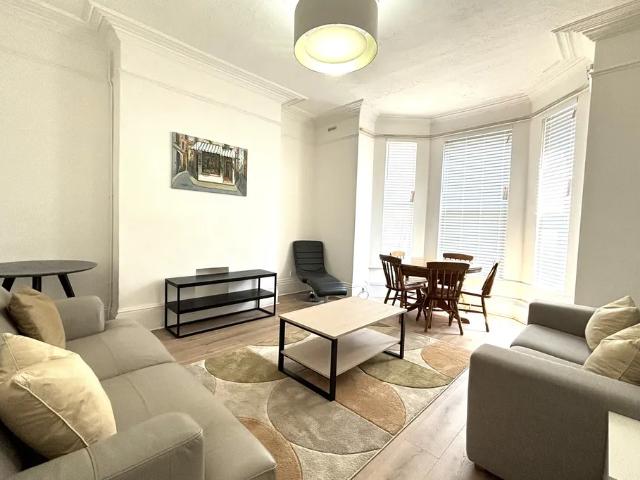 6 bedroom property to let in Stirling Road, Edgbaston, B16 £350 pcm