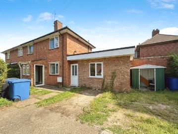 6 bedroom property to let in Scarnell Road, NR5 8HT £2,750 pcm
