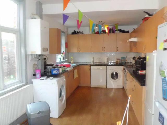 6 bedroom property to let in 109 Hubert Road £672 pw