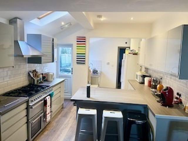 6 bedroom property to let in 204 Hubert Road £768 pw