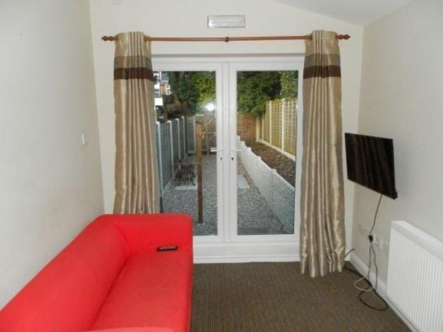 6 bedroom property to let in 46 Harrow Road £660 pw