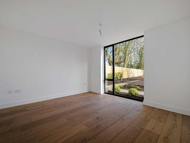 6 bedroom property to rent