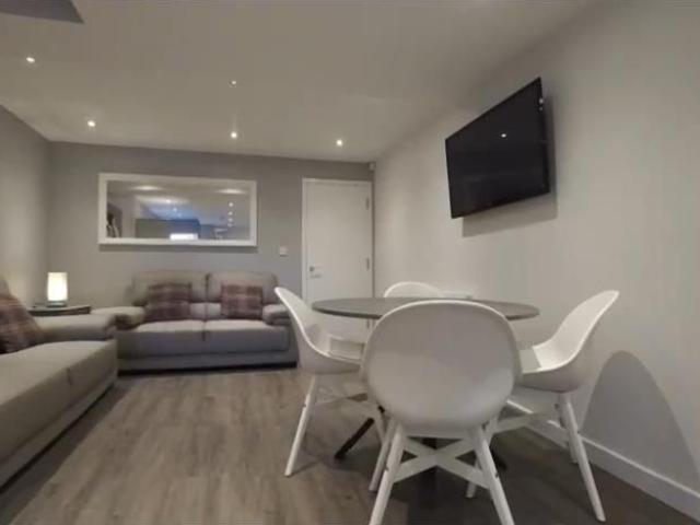 6 bedroom property to rent