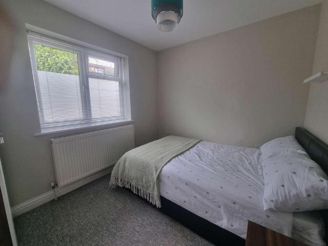 6 bedroom property to rent