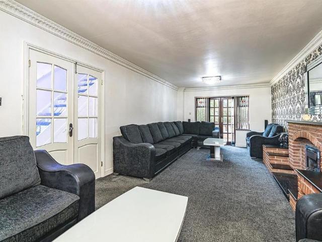 6 bedroom property to rent