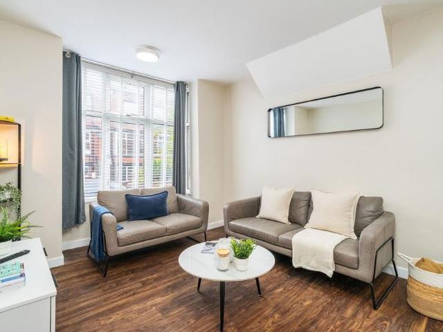 6 bedroom property to rent
