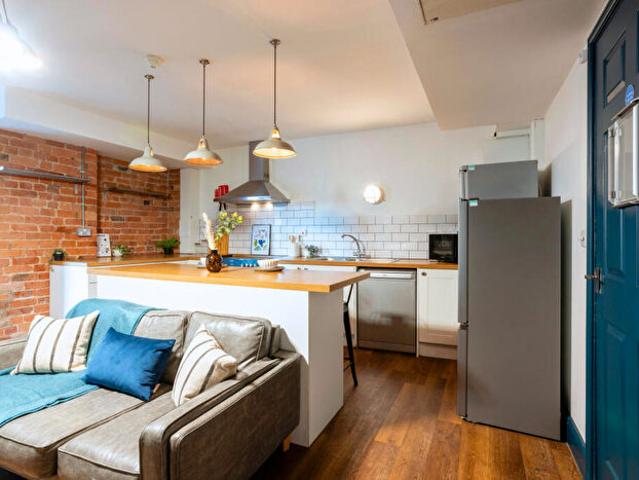 6 Bedroom Property To Rent In Flat, Shoe & Boot Factory, Leicester, LE2