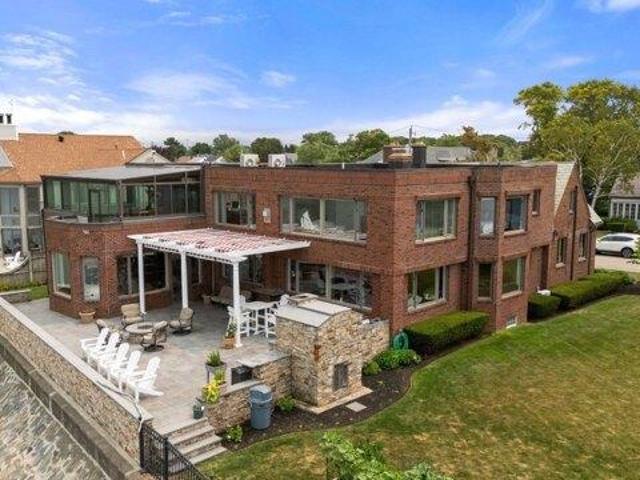 6 bedroom, Quincy MA 02169 105427461