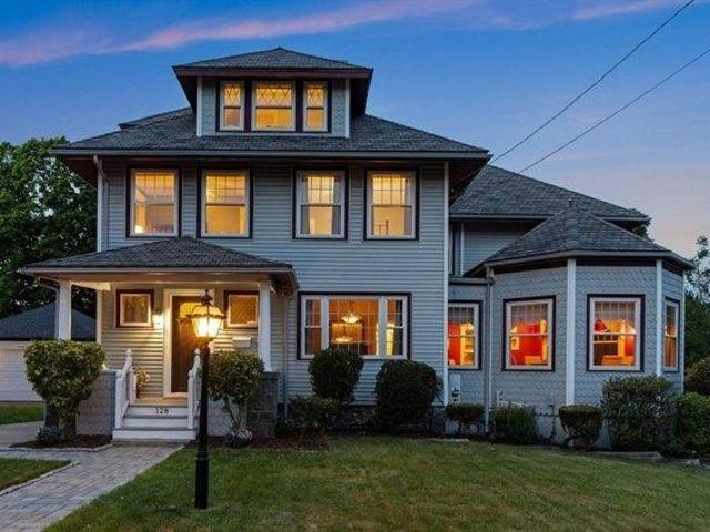 6 bedroom, Quincy MA 02170 105477109