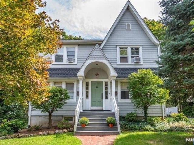 6 bedroom, Ridgewood NJ 07450 105694407