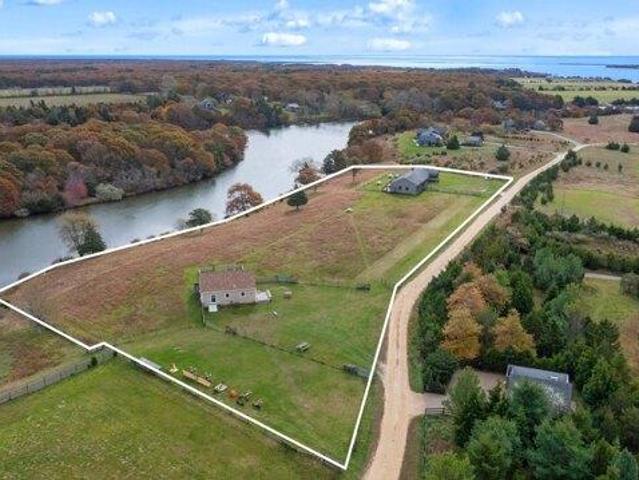 6 bedroom, West Tisbury MA 02575 105613905