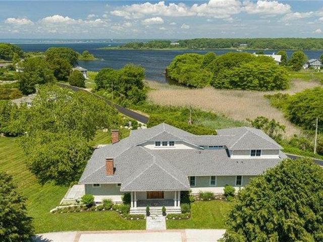 6 bedroom, Westerly RI 02891 105493292