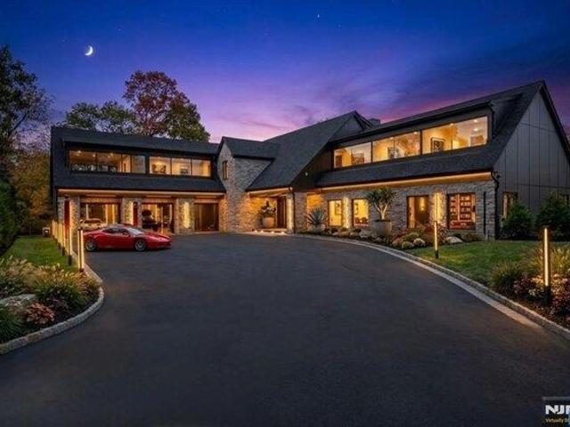 6 bedroom, Totowa NJ 07512 105631685