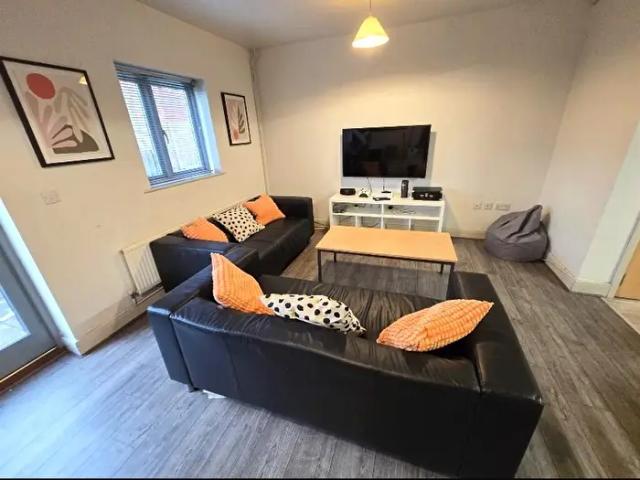 6 Bedroom Town House To Rent In Allington Avenue, Lenton, Nottingham, NG7