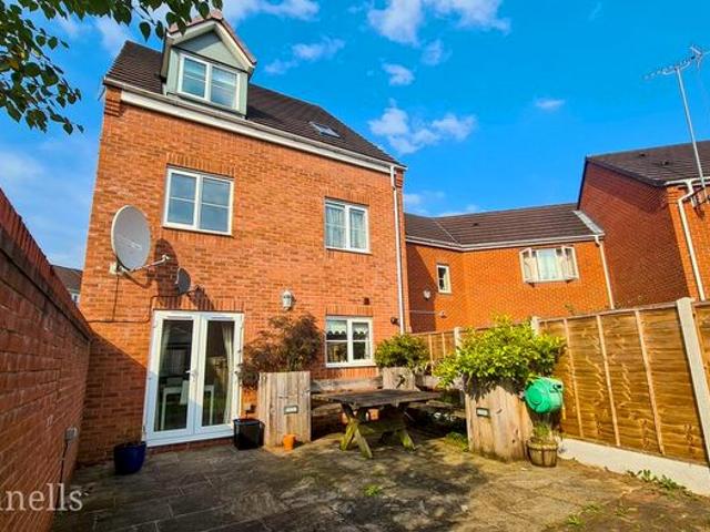 6 Bedroom Town House To Rent In Sandringham Road, Birmingham, B14