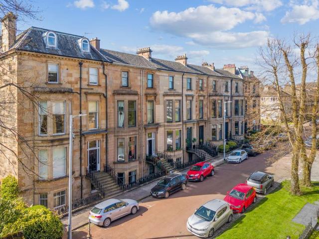 6 bedroom townhouse for sale