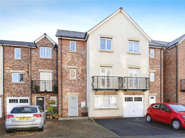 6 bedroom townhouse for sale