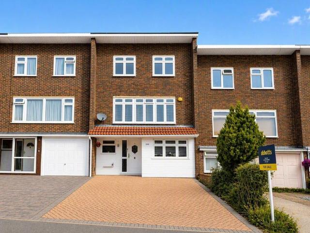 6 bedroom townhouse for sale