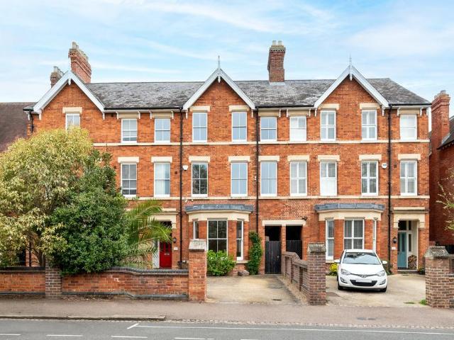 6 bedroom townhouse for sale