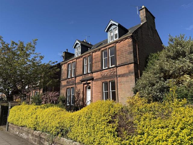 6 bedroom townhouse for sale