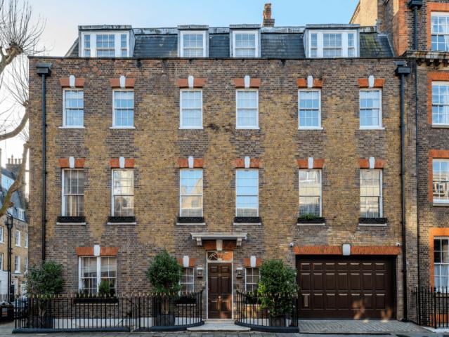 6 bedroom townhouse for sale