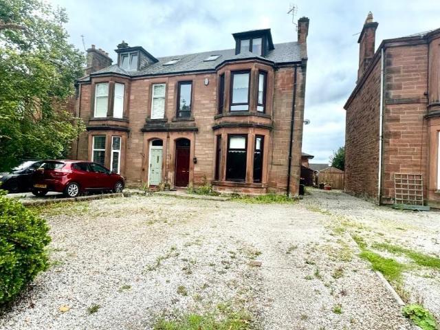 6 bedroom townhouse for sale