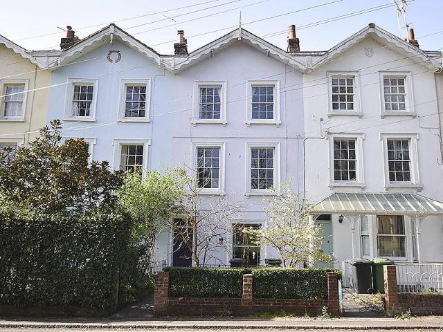 6 bedroom townhouse for sale