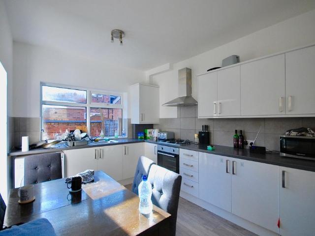 6 bedroom Terraced
