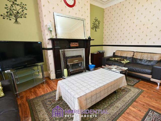 7 bedroom Terraced for rent Available NOW, this spacious 7 bedroom family home is ideally located on Wingrove Road, within walking distance of all local amenities and excellent transport links