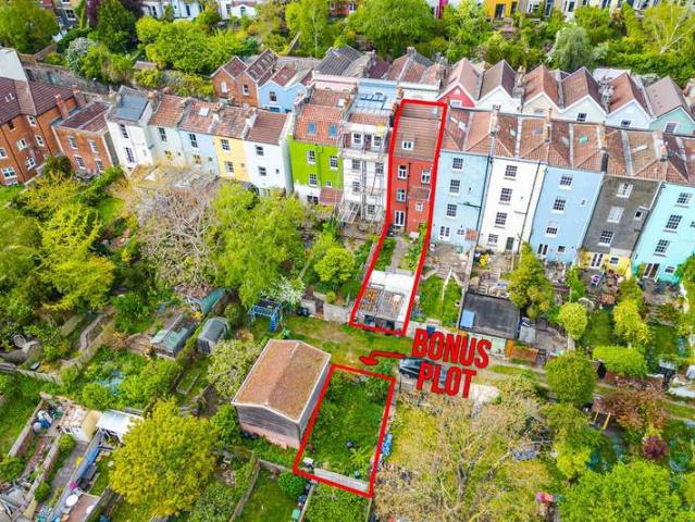 6 Bedroom Terraced House