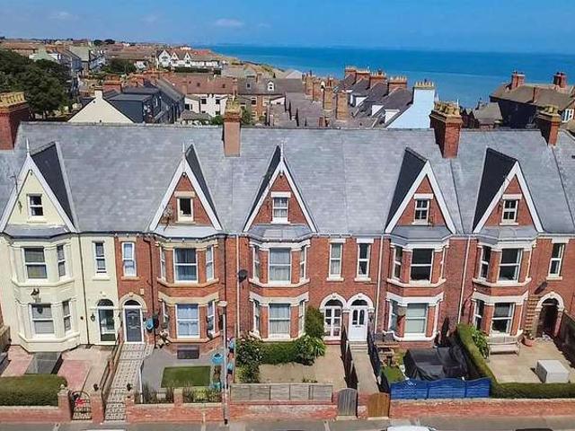 6 Bedroom Terraced House