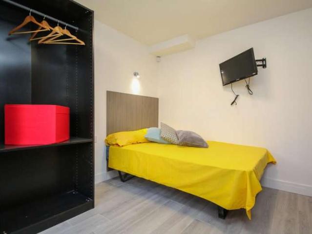 6 Bedroom Terraced House
