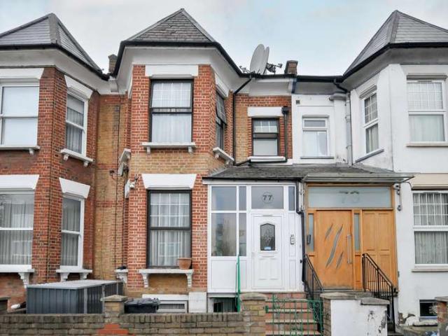 6 Bedroom Terraced House