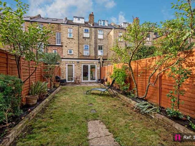 6 bedroom terraced house for rent