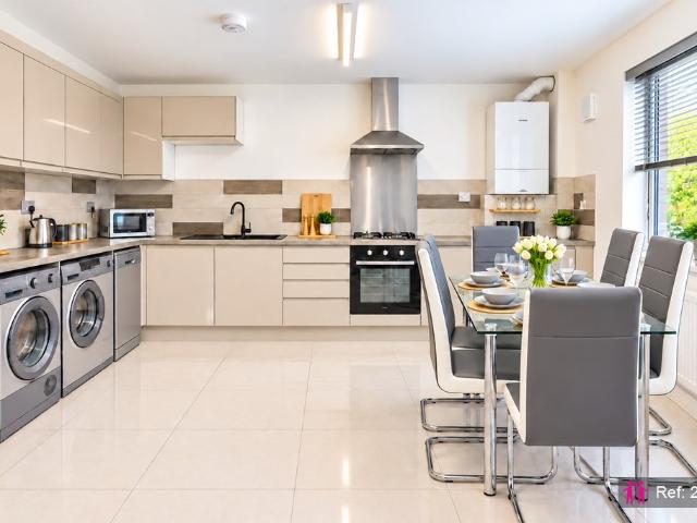 6 bedroom terraced house for rent
