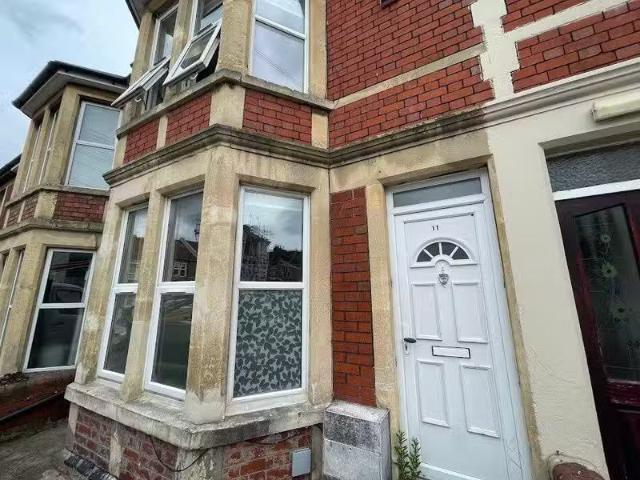6 bedroom terraced house for rent in Ashgrove Road, Ashley Dow.