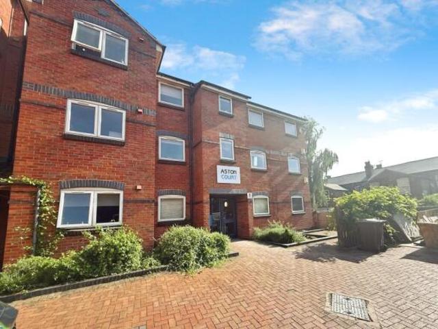 6 bedroom terraced house for rent in Barrique Road, Nottingham, NG7