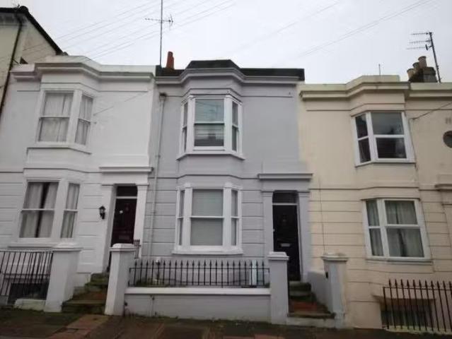 6 bedroom terraced house for rent in Rose Hill Close, Brighton.