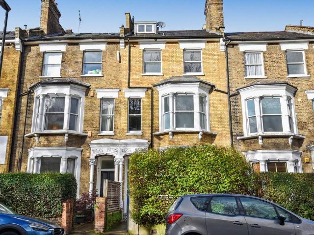 6 bedroom terraced house for sale